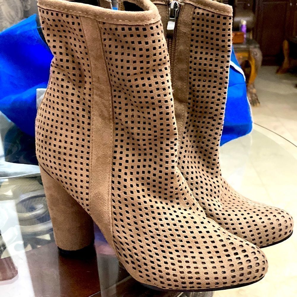 BU collection boots  